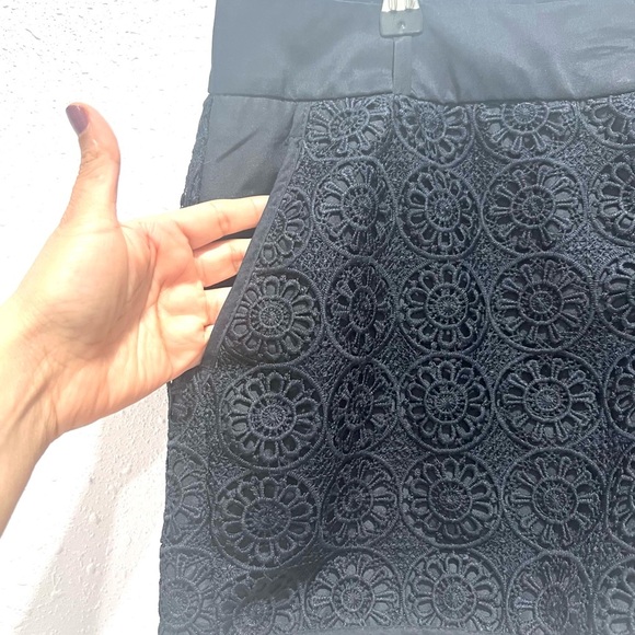 The Limited Blue Bermuda Shorts with Eyelet Detailing 8 - Picture 6 of 8